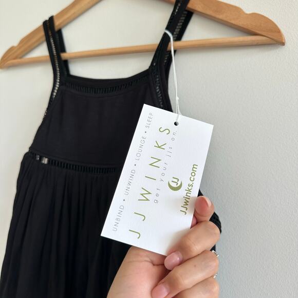 JJ Winks Wine Down Tank Top with Built-In Light Hug Black L NWT - Picture 6 of 9